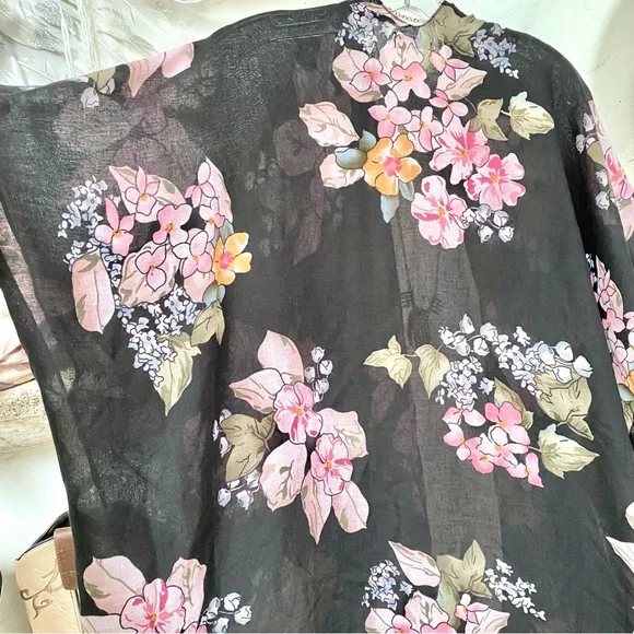 Boho floral Cape/cover up w resort vacay beach shabby chic vibe - Picture 13 of 13